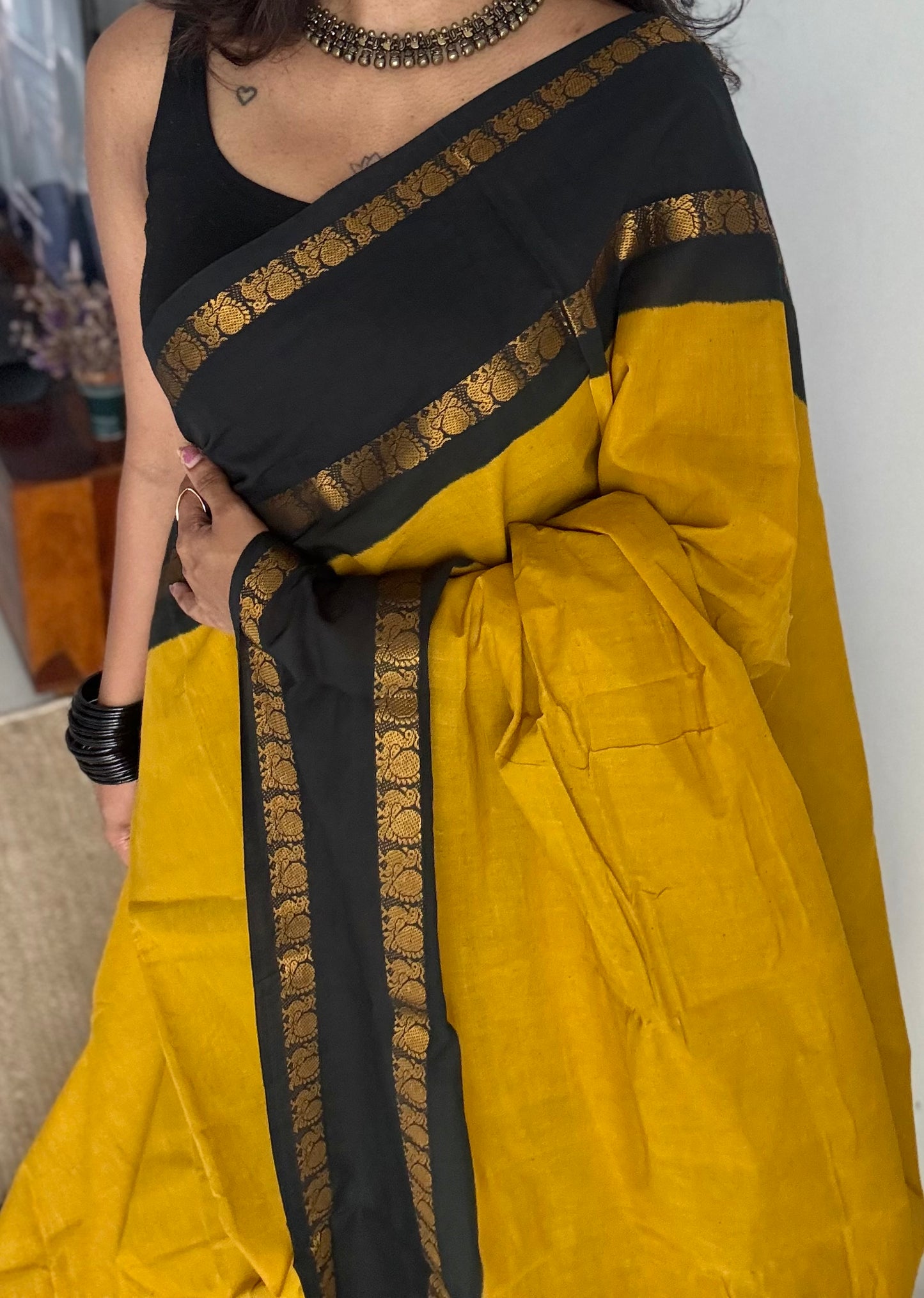 Turmeric yellow with black, rettaipettu sungudi, soft cotton - YCCOTNJSUN06