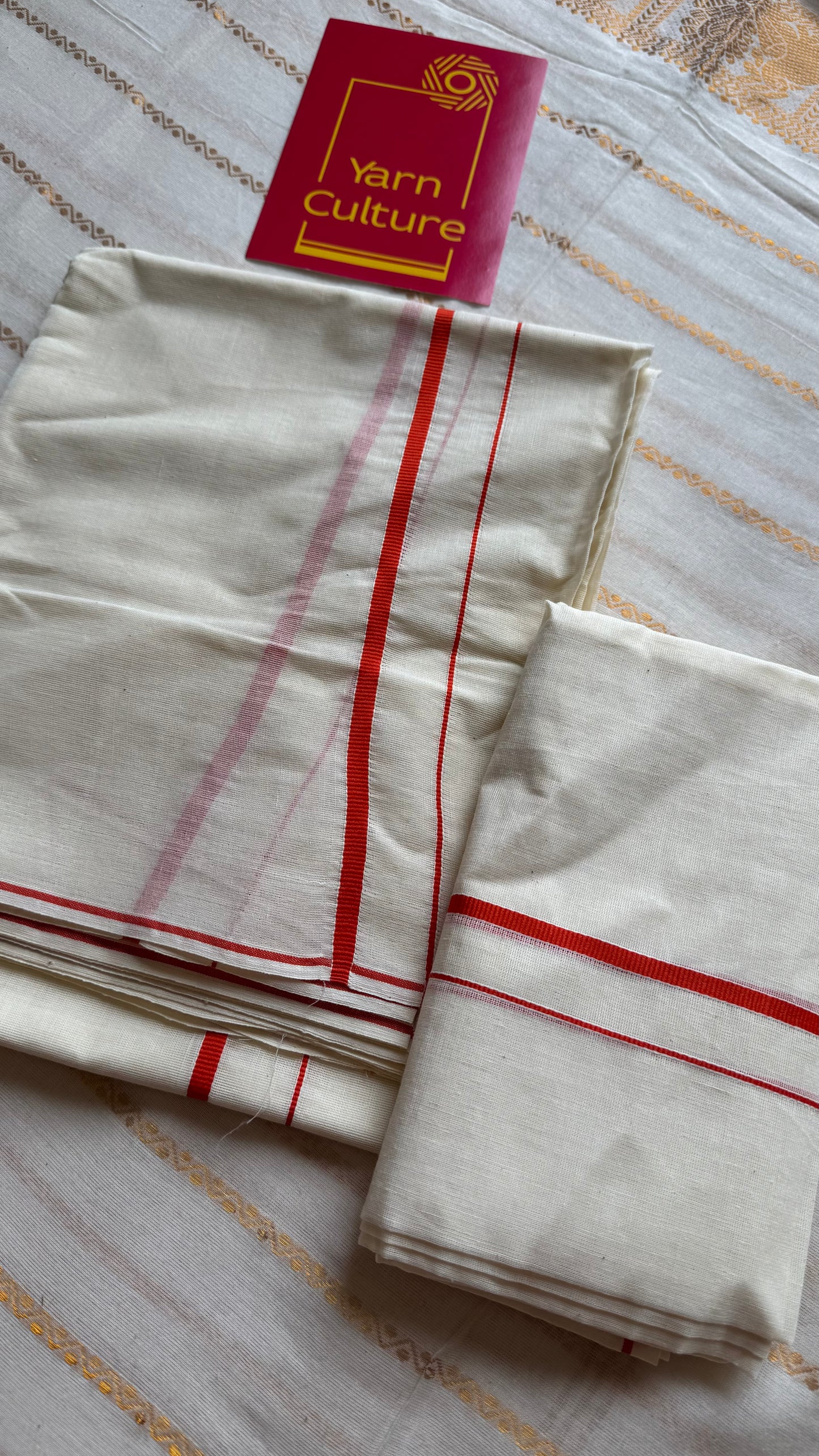 Set mund, kambikkara (thin border) with orange coloured lines - YCIEON137