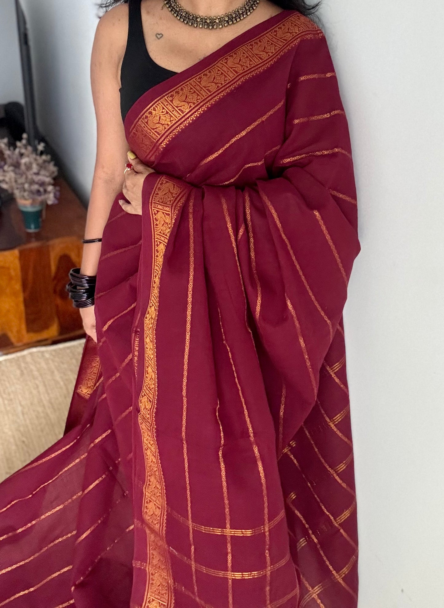 Maroon patterned veldhaari, kattuchayam dyed, madurai cotton - YCCOTNSEMS87