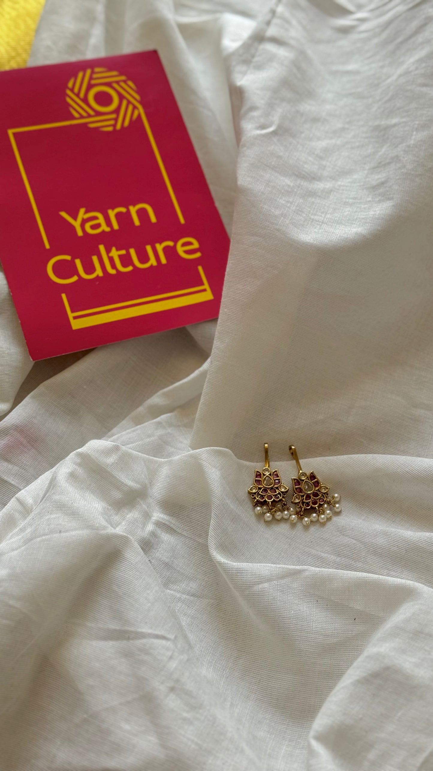 Bugadi clip-on (non pierced), ruby and white - YCGPEBU663