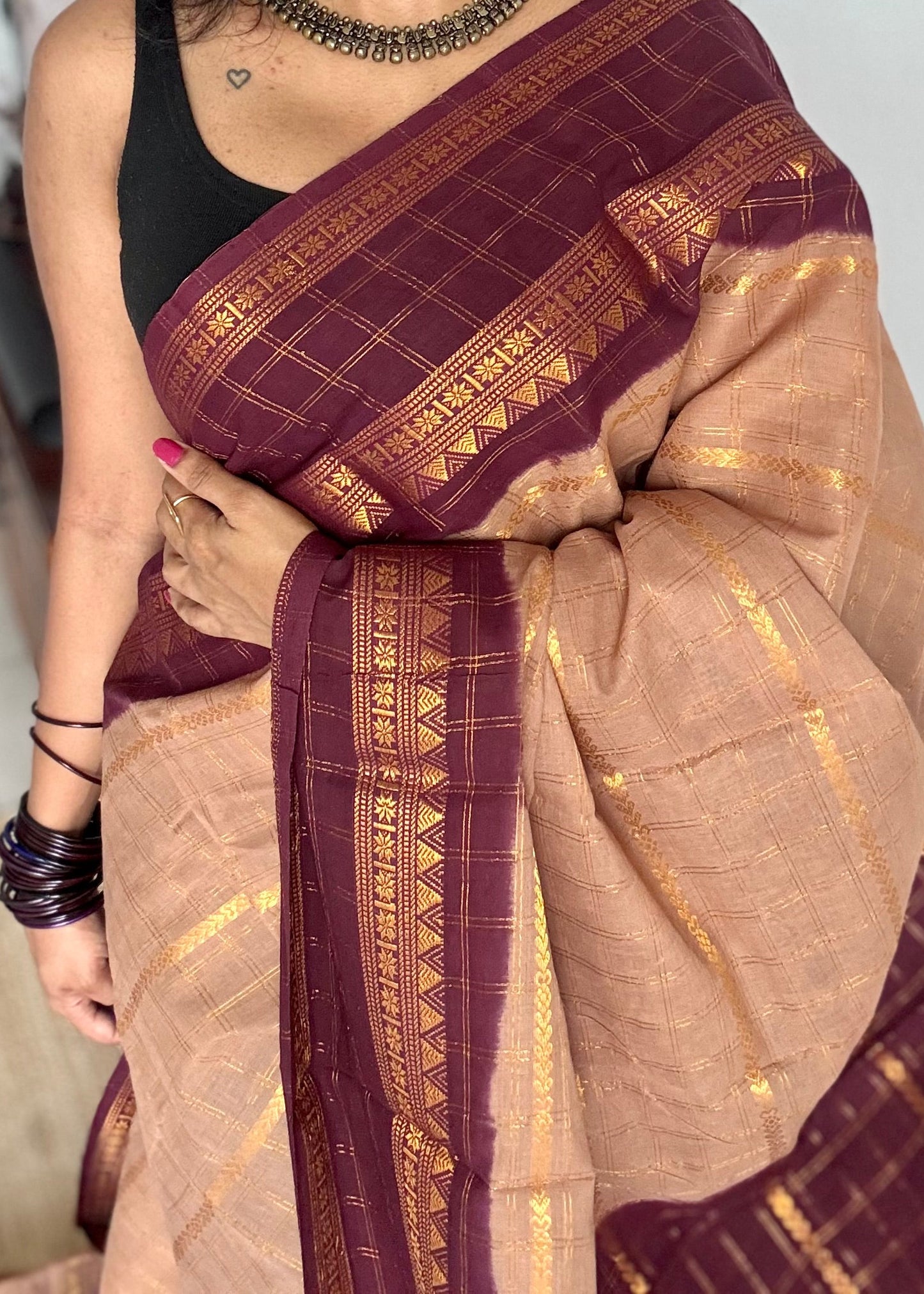 Light brown with maroon, Adayar checks with velthaari pattern, madurai cotton - YCCOTNOCSC07