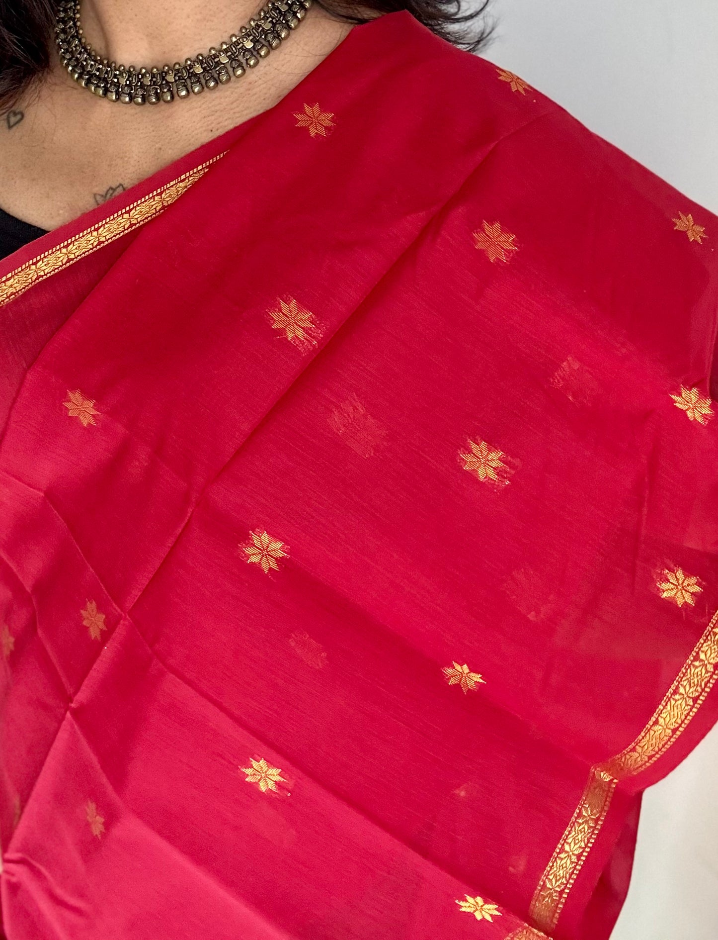 Red, gold buttas, semi maheshwari cotton silk - YCCOTNFEJUSM07