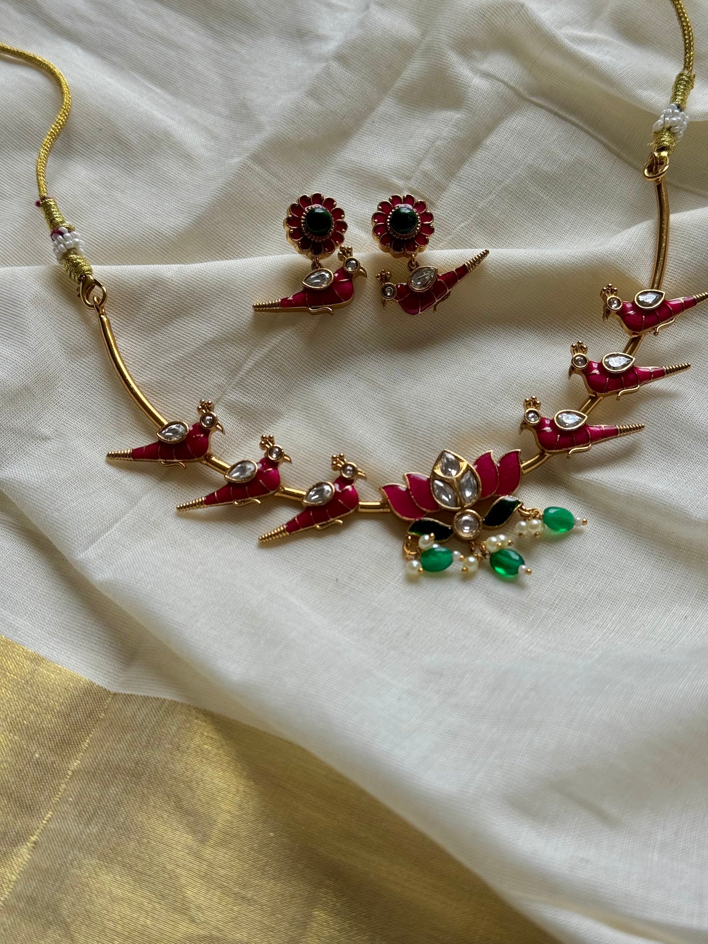Parrot lotus hasli neckpiece, with earrings - YCAGC241