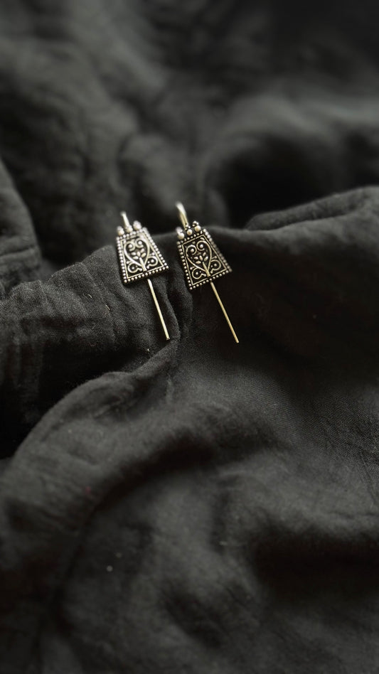 Oxidised silver, patterned earcuff - YCOSEC575