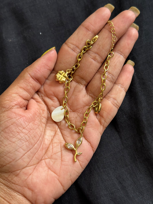 Multicolour floral charms bracelet - YCGPBR02