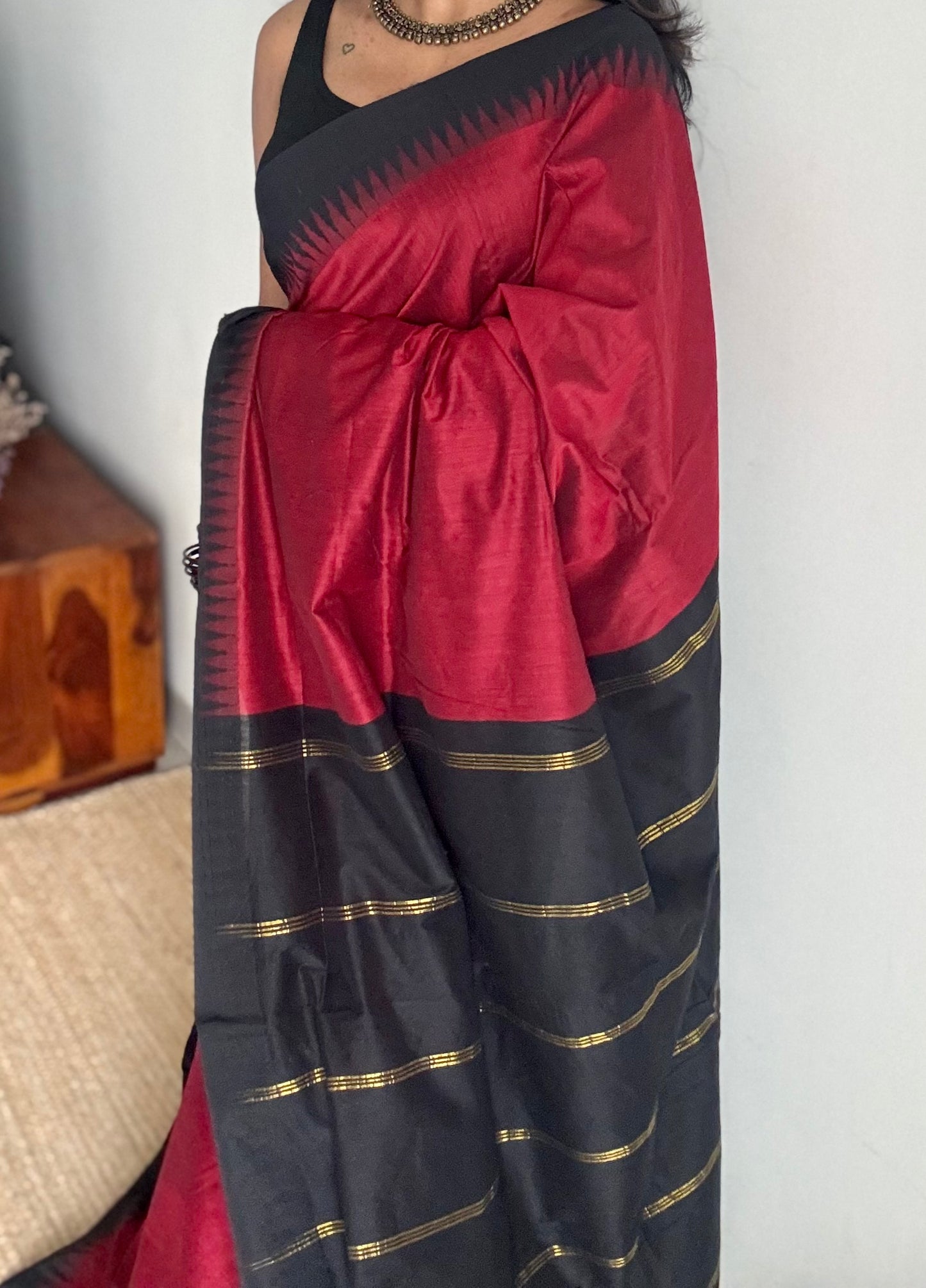 Red with black temple border - cotton silk - YCCOTNOCKCS4