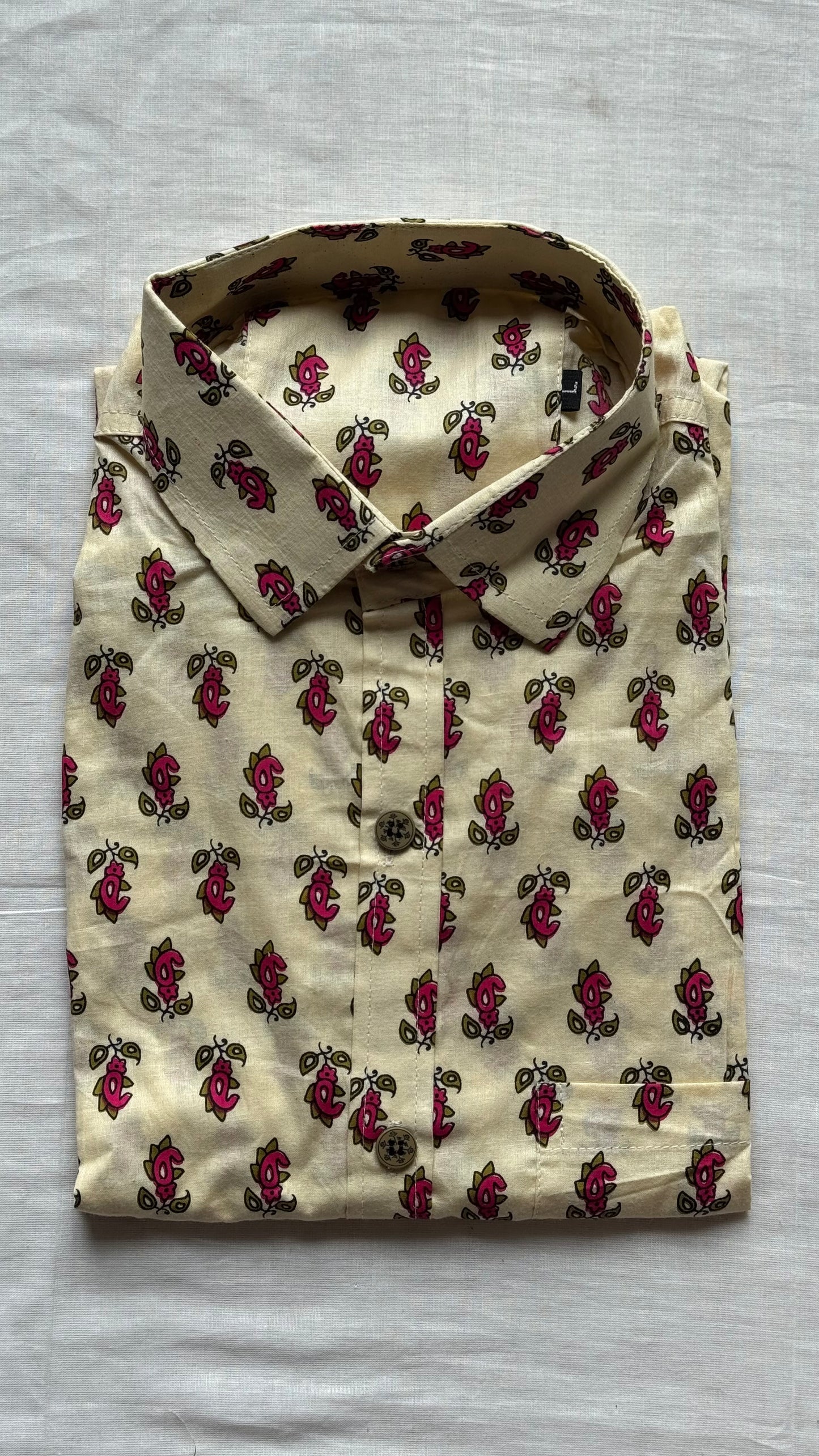 Ivory & Dark Pink Paisley Motif Block Printed Cotton Men's Full Sleeve Collared Shirt - YCMSEIE198