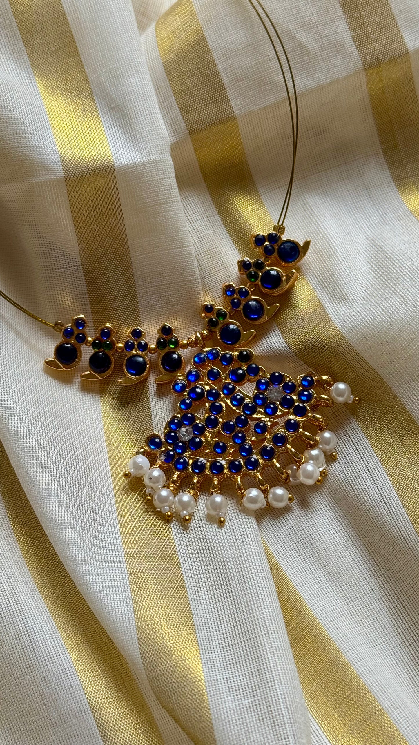 Blue stone pendant necklace