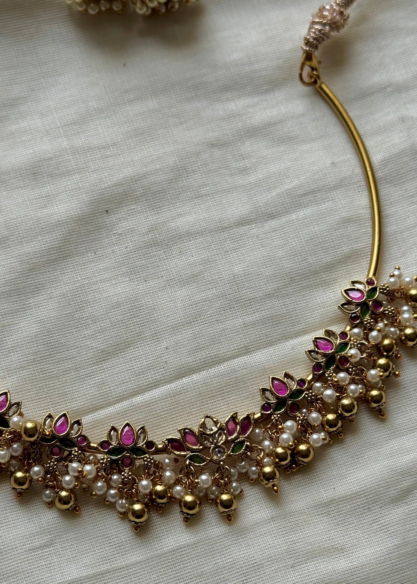 Antique gold lotus hasli, with earrings - YCAGNP266
