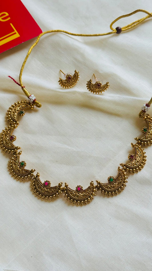 Half moon pendant neckpiece, ruby and green stones - YCGPNP801