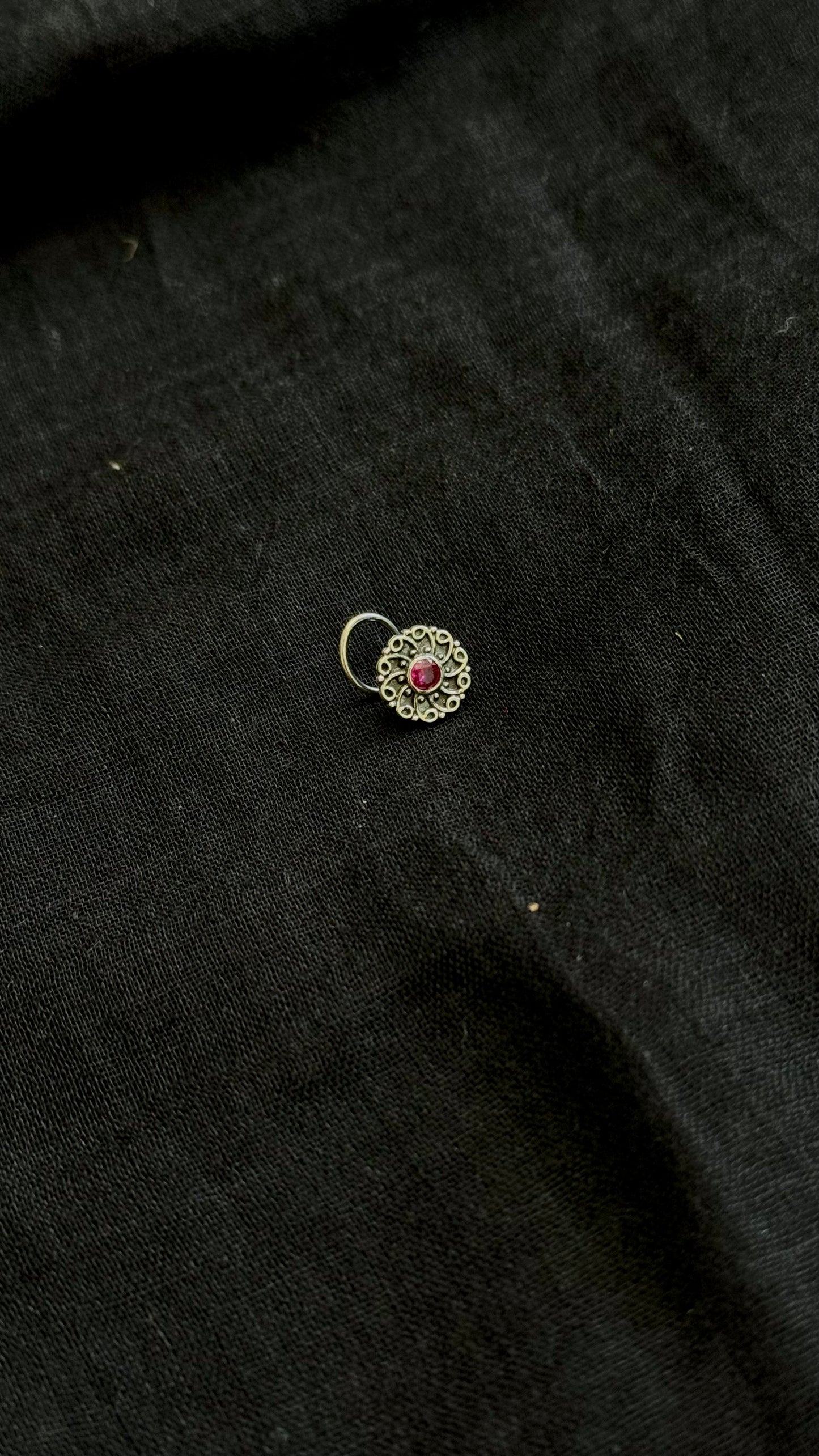 Floral round nose pin, red stone in pure silver - YCNPP16
