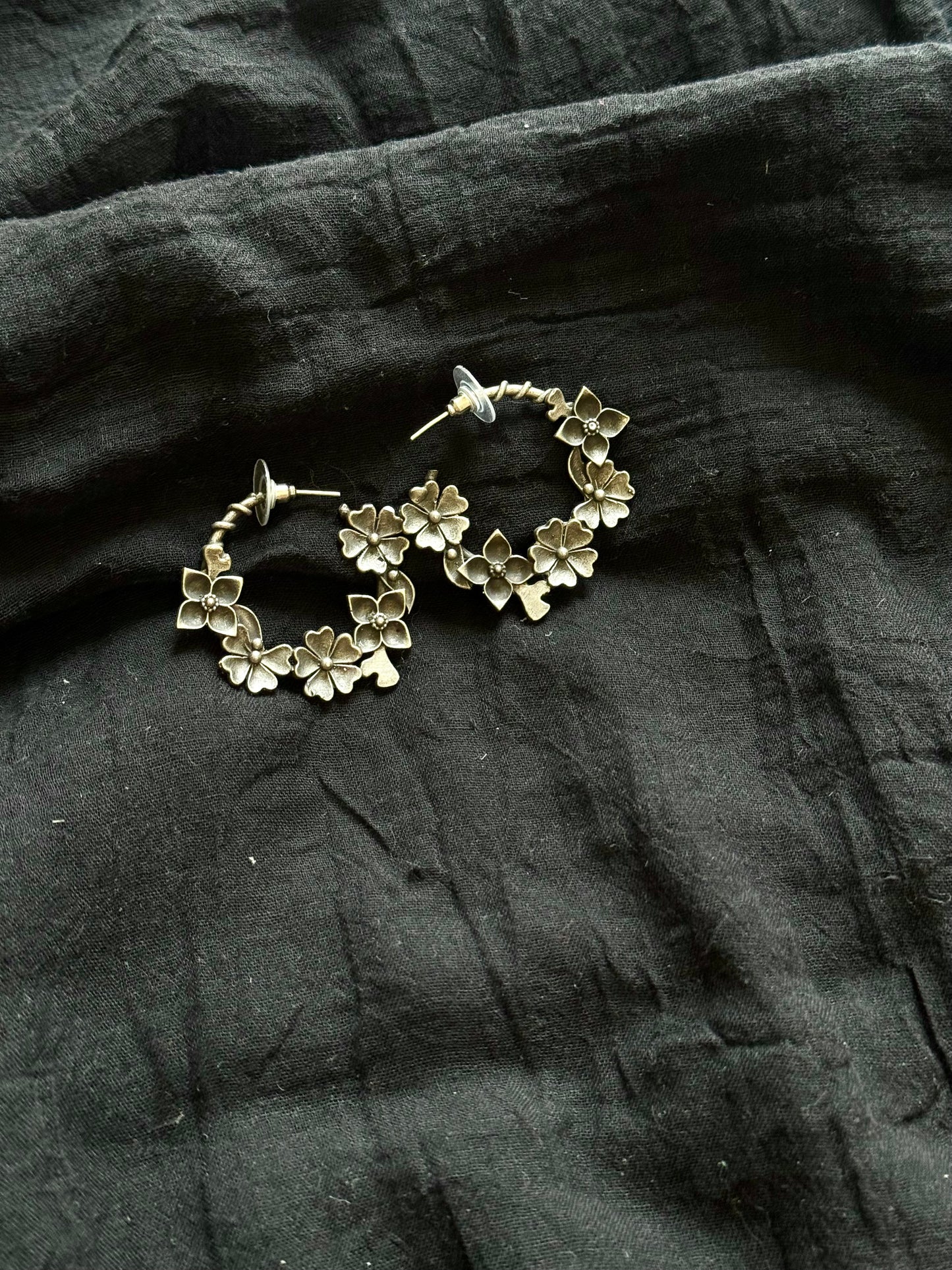 Floral roung hoop earring - YCOSEL590