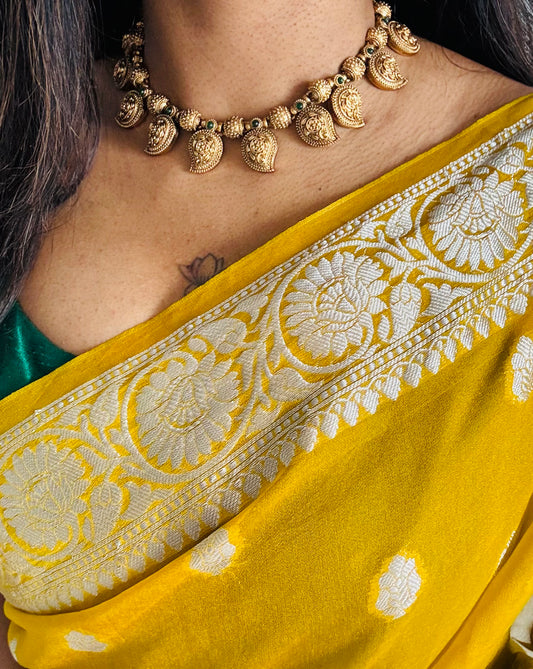 Mango shaped pendant neckpiece in antique gold, with earrings - YCGPNP623