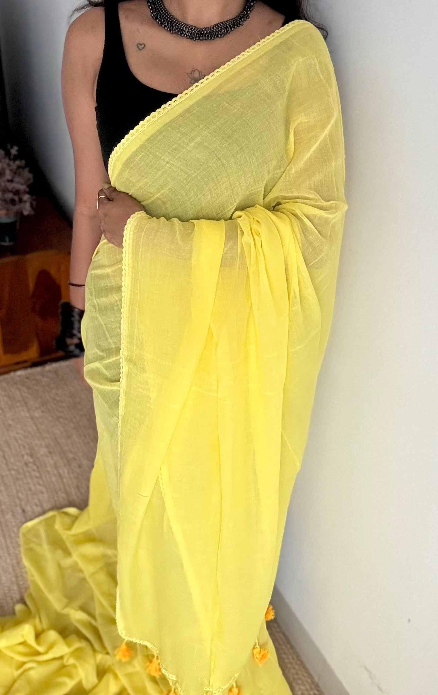 Yellow plain mul with lace border - YCBCMCLSE01