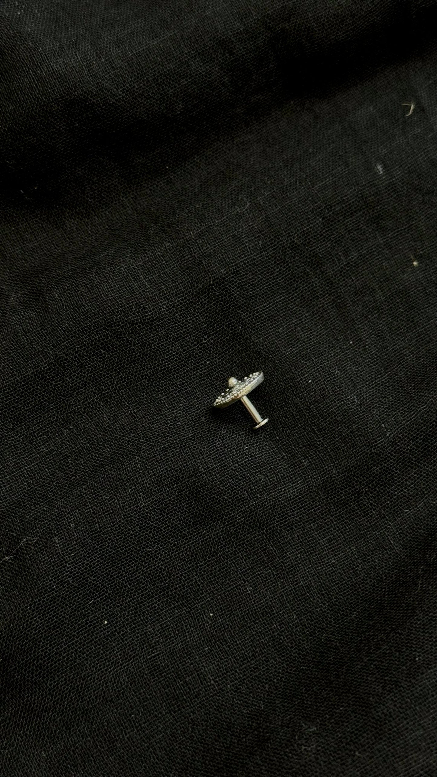 Round nose pin - intricate pattern in pure silver - YCNPP04