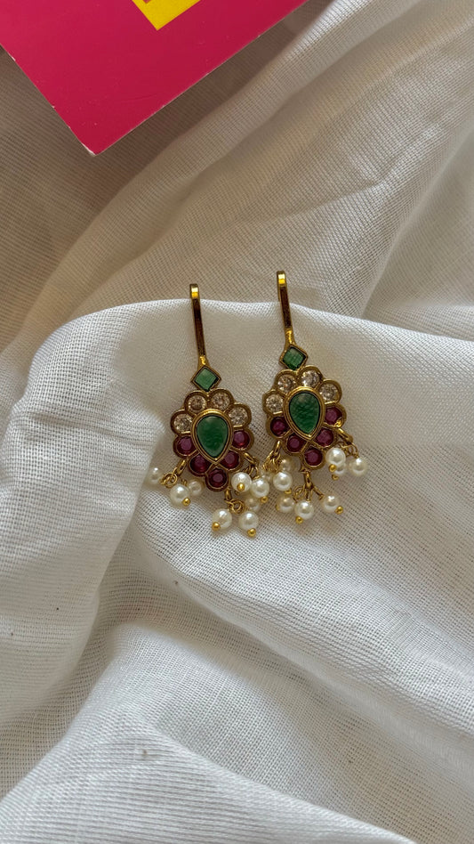 Bugadi clip-on (non pierced), green, ruby and white - YCGPEBU661