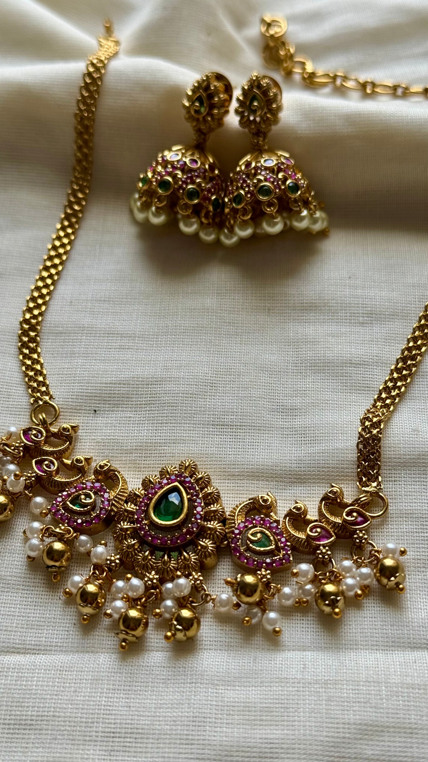 Gold plated choker neckpiece, ruby and green stones, with earrings - YCAGNP258