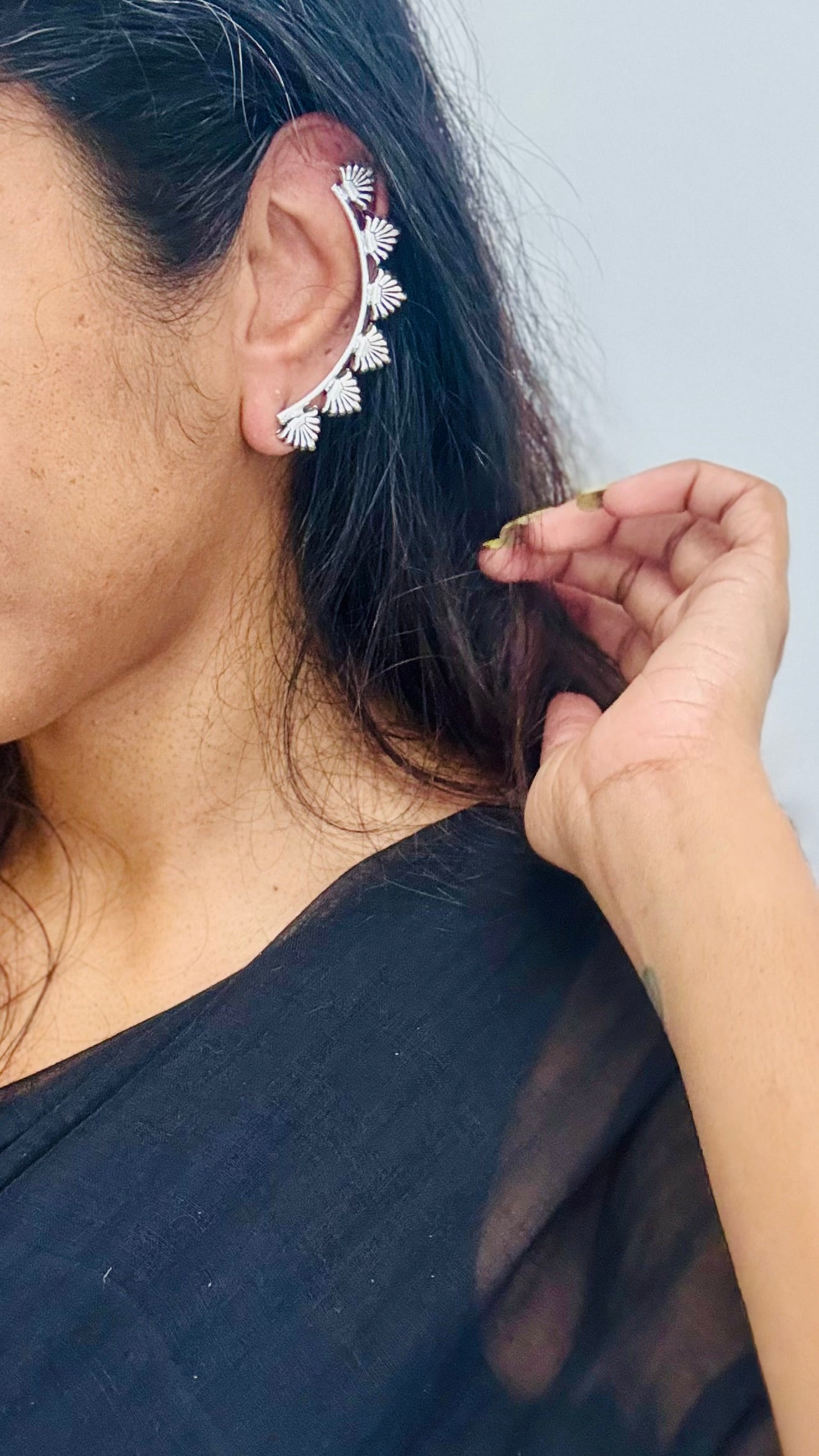 Oxidised silver, patterned earcuff - YCOSEEC304