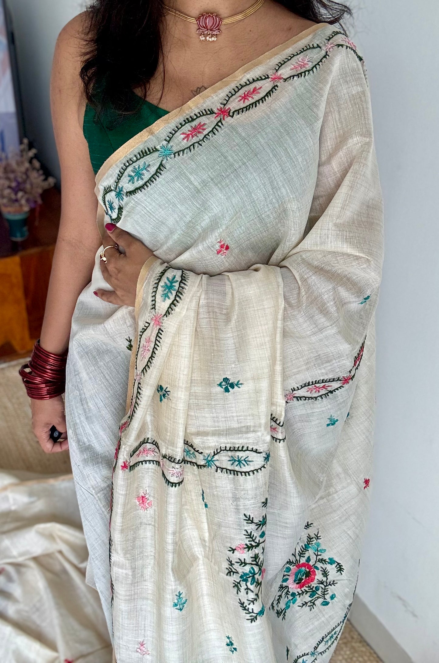 Ivory maheshwari cotton silk blend with pink and blue floral kantha threadwork - YCBLJULMK01