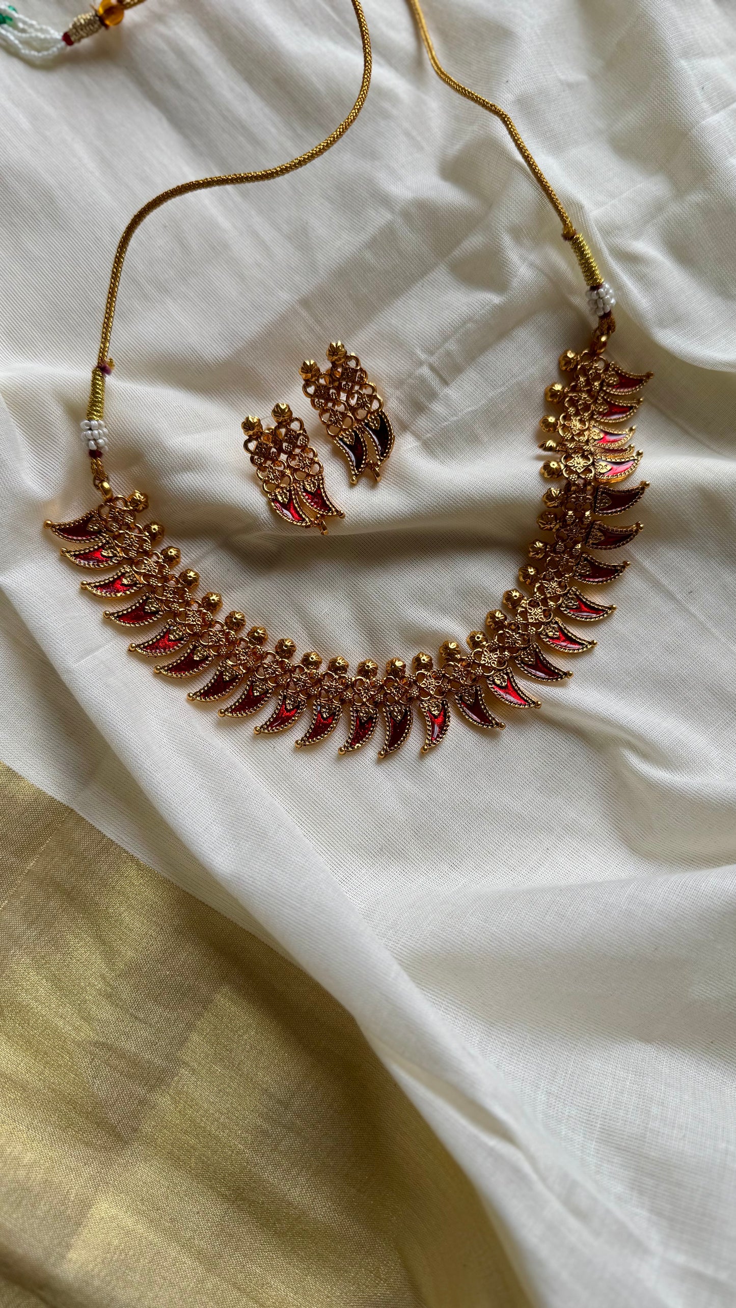 Red palakka neckpiece, with earrings - YCAGC240