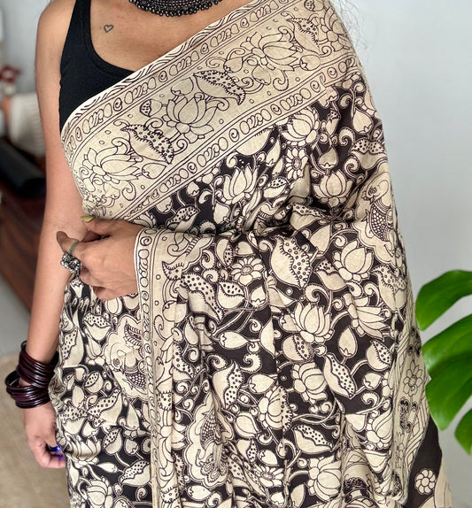 Black with cream kalamkari saree, floral vines, soft cotton - YCWOTDMA353
