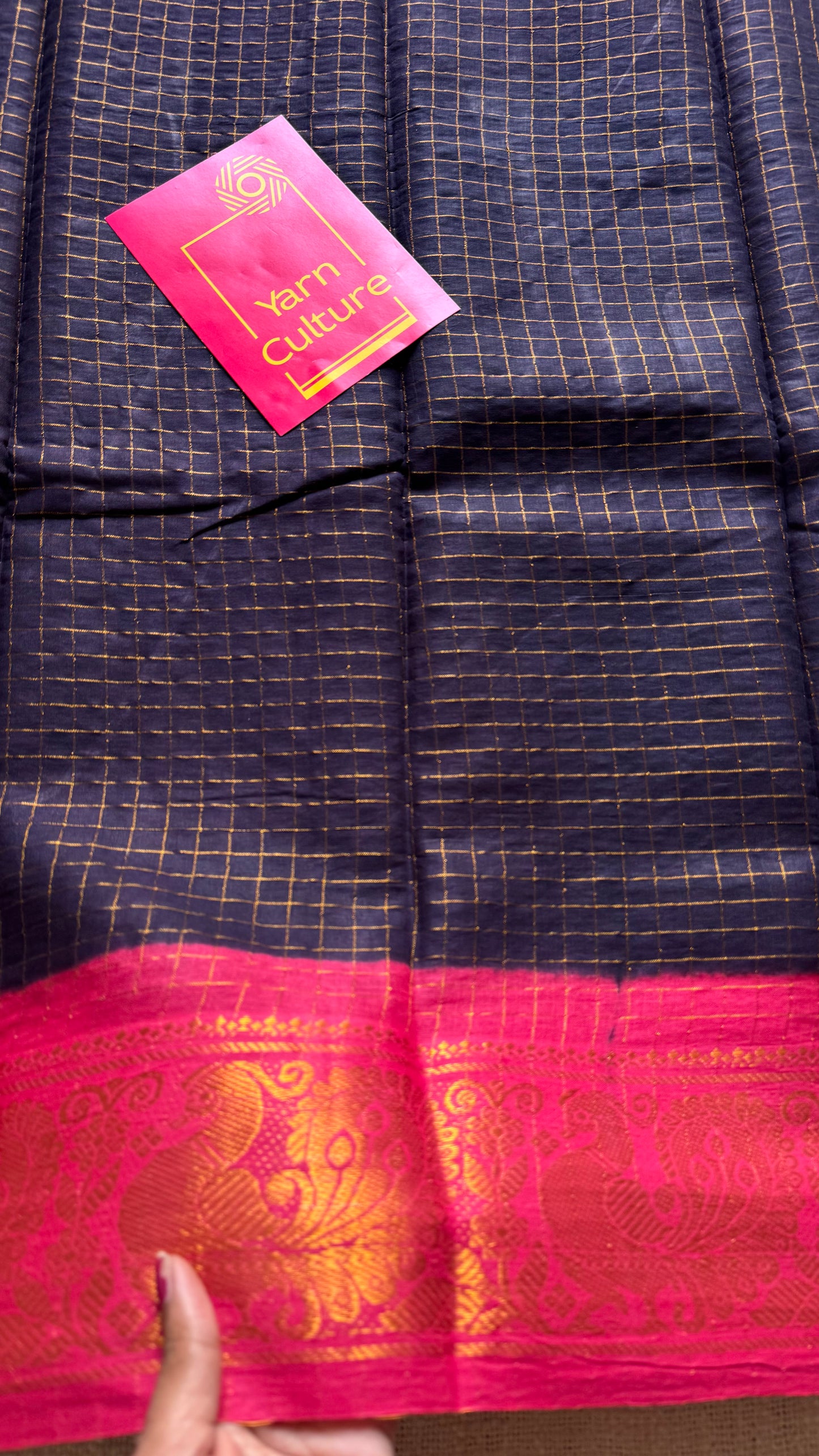 Black with pinkish red checkered sungudi, madurai cotton - YCCOTNOCSC23