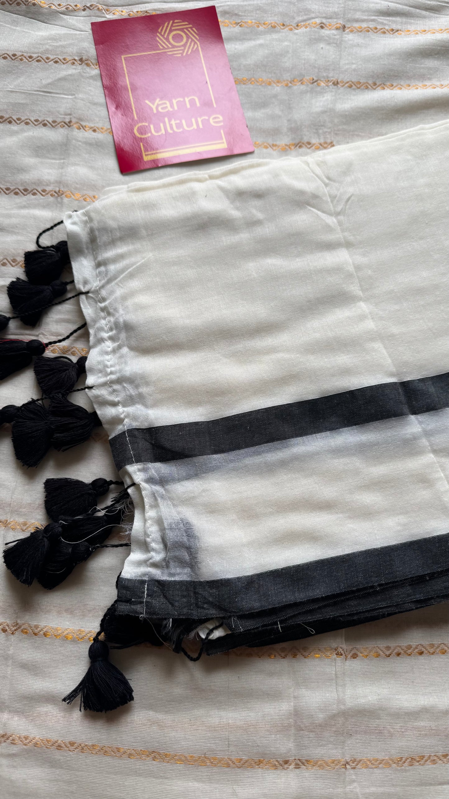 Ivory mul saree, black gap border - YCIEON157