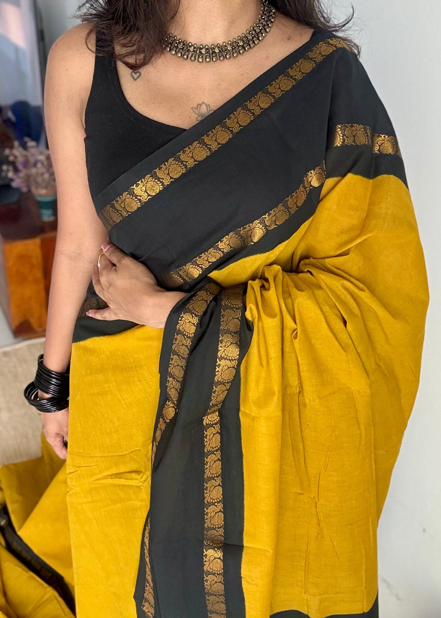 Turmeric yellow with black, rettaipettu sungudi, soft cotton - YCCOTNJSUN06