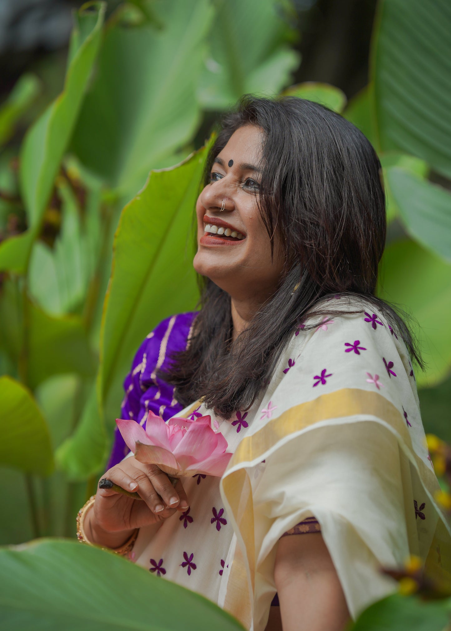 Anjana : Delicate purple and light pink flowers embroidered in soft Kerala cotton - YCONKCE156