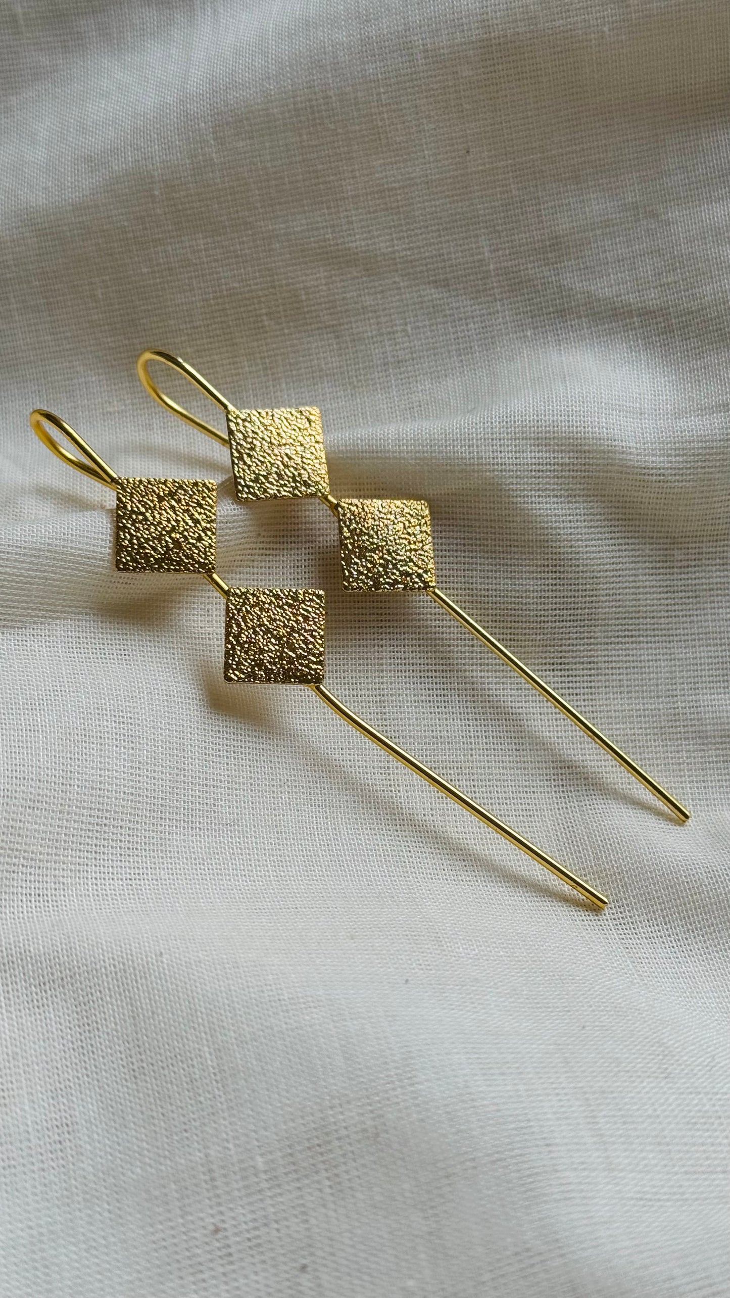 Gold plated earcuff, square - YCGPECF426