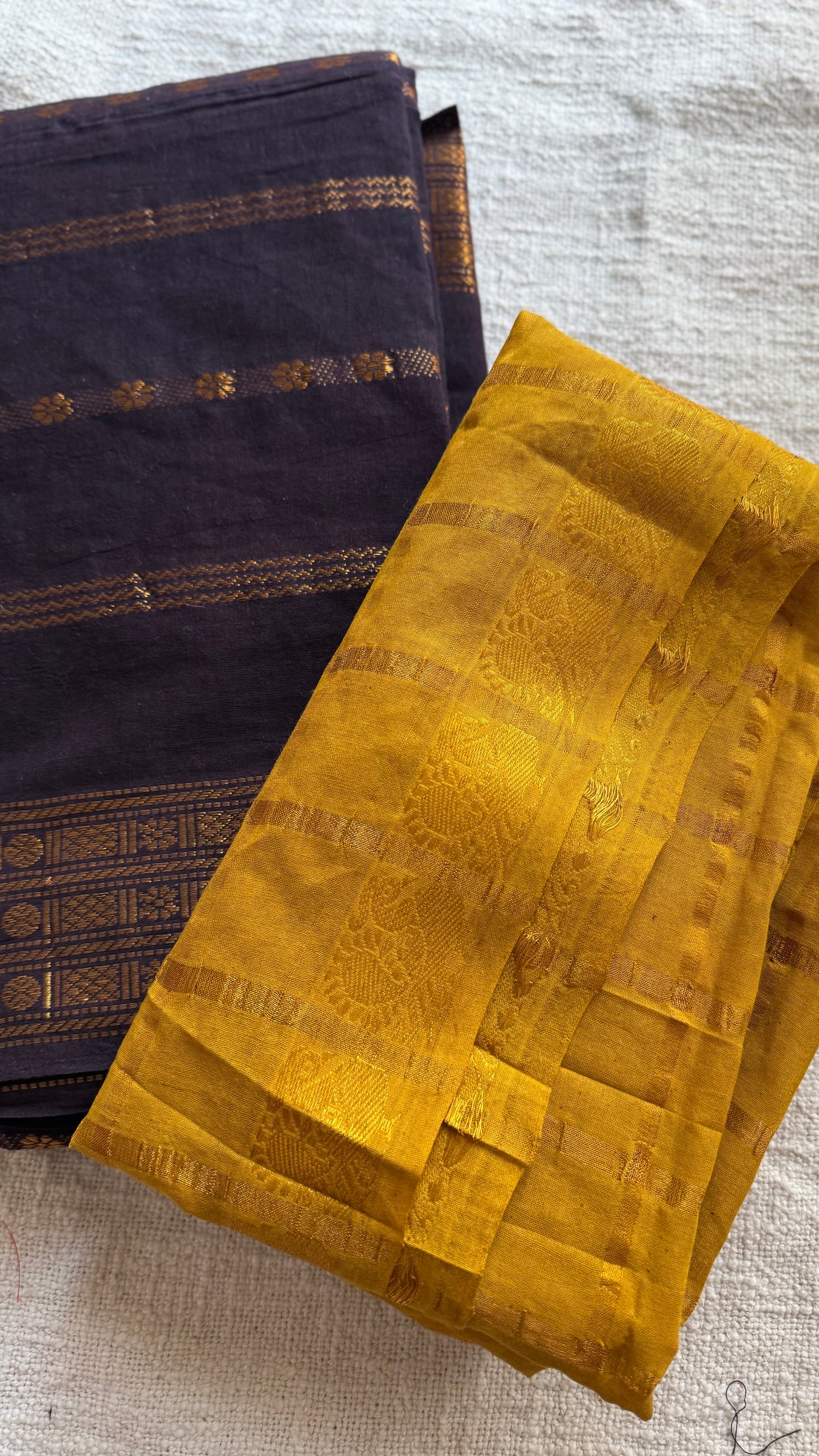 Purple brown floral patterned velthaari, kattuchayam dyed madurai cotton saree - YCCOTNMSAP216