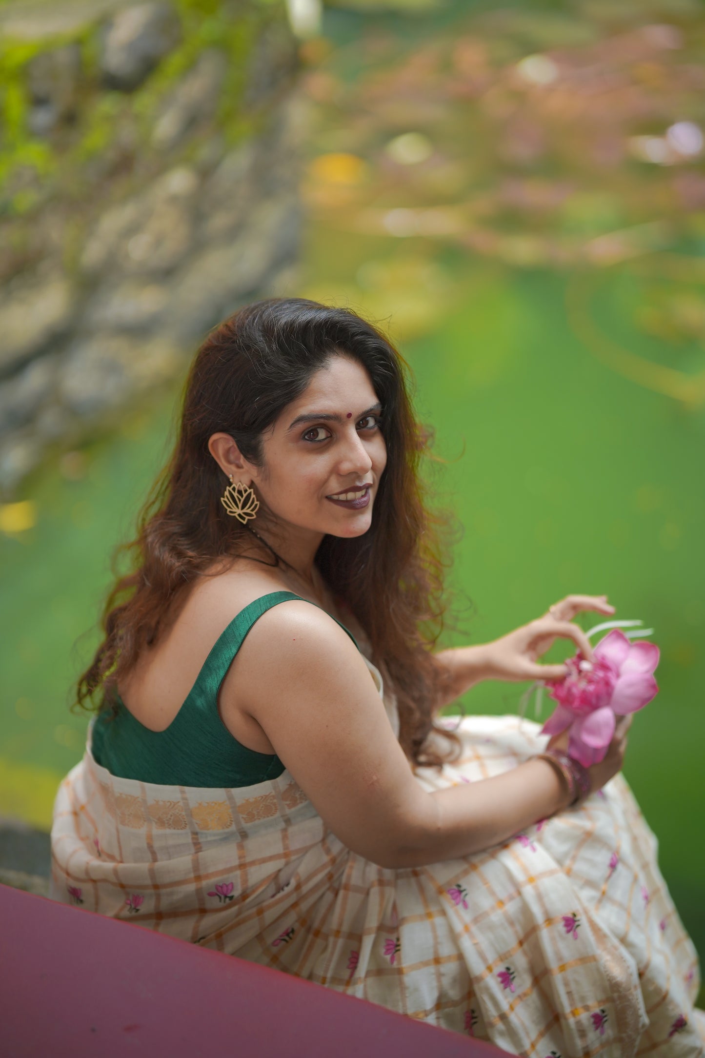 Sruthi : Thaamara Kattam - pink lotus embroidery, ivory & gold, soft cotton - YCONKCE273