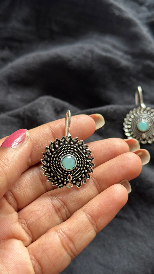 Bugadi clip-on (non pierced), mint stone, oxidised silver - YCOSBU718