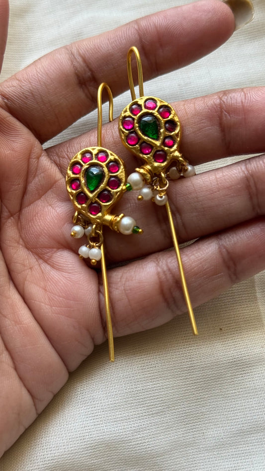 Gold plated kundan stone earcuff - YCAGEEC278