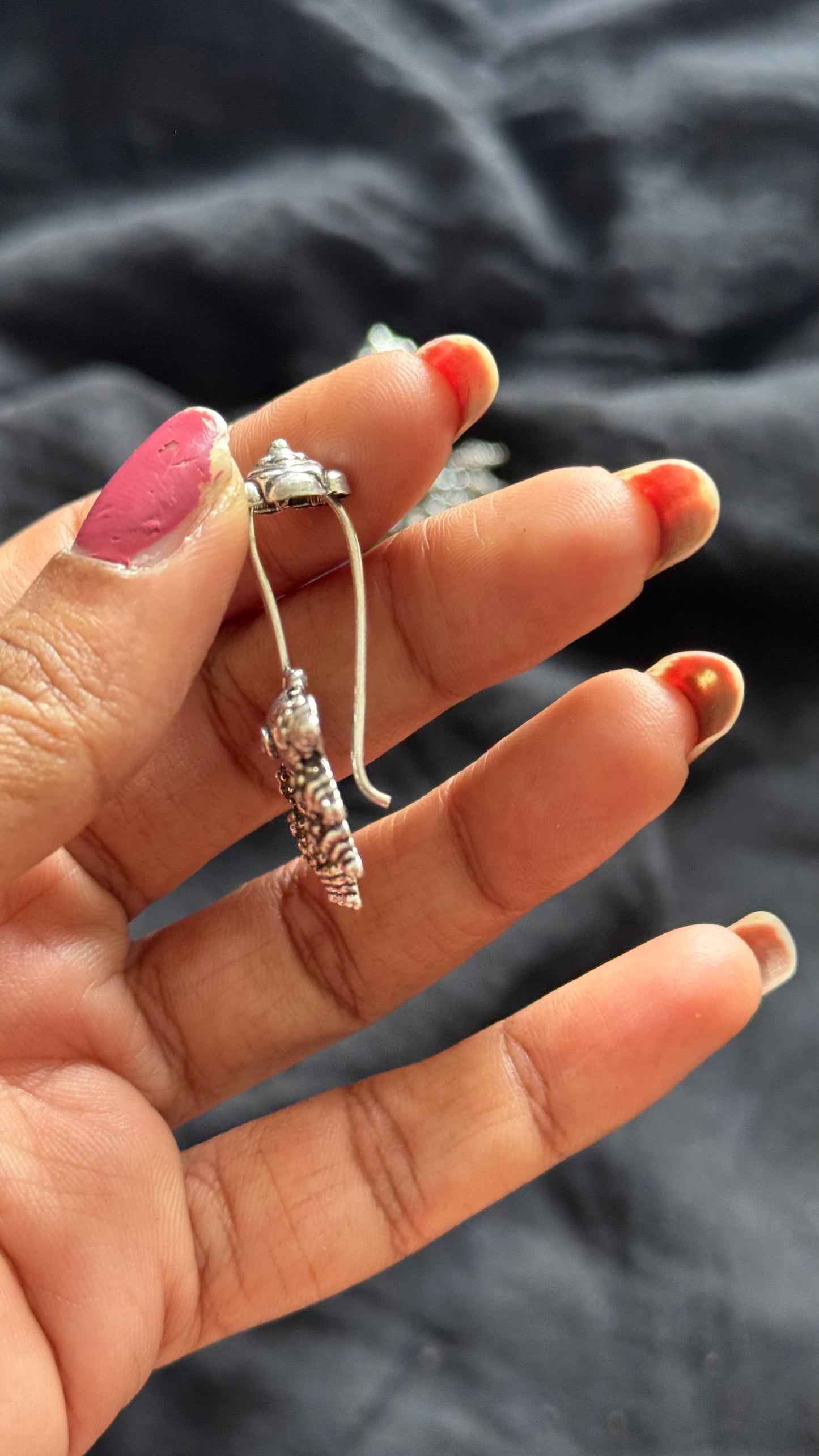 Bugadi clip-on (non pierced), oxidised silver - YCOSBU714
