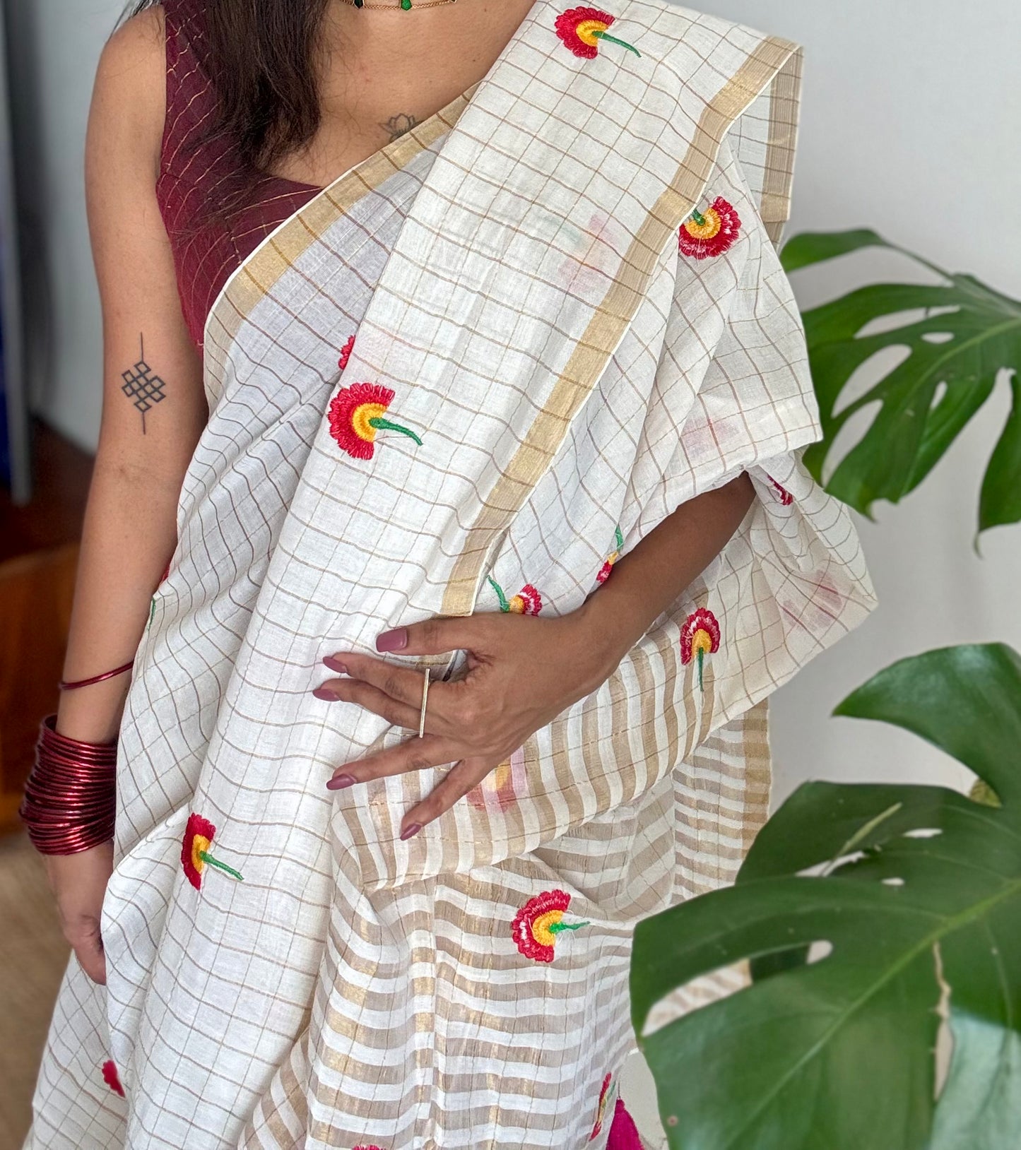 Ivory mul saree, checkered with floral embroidery - YCIEON28