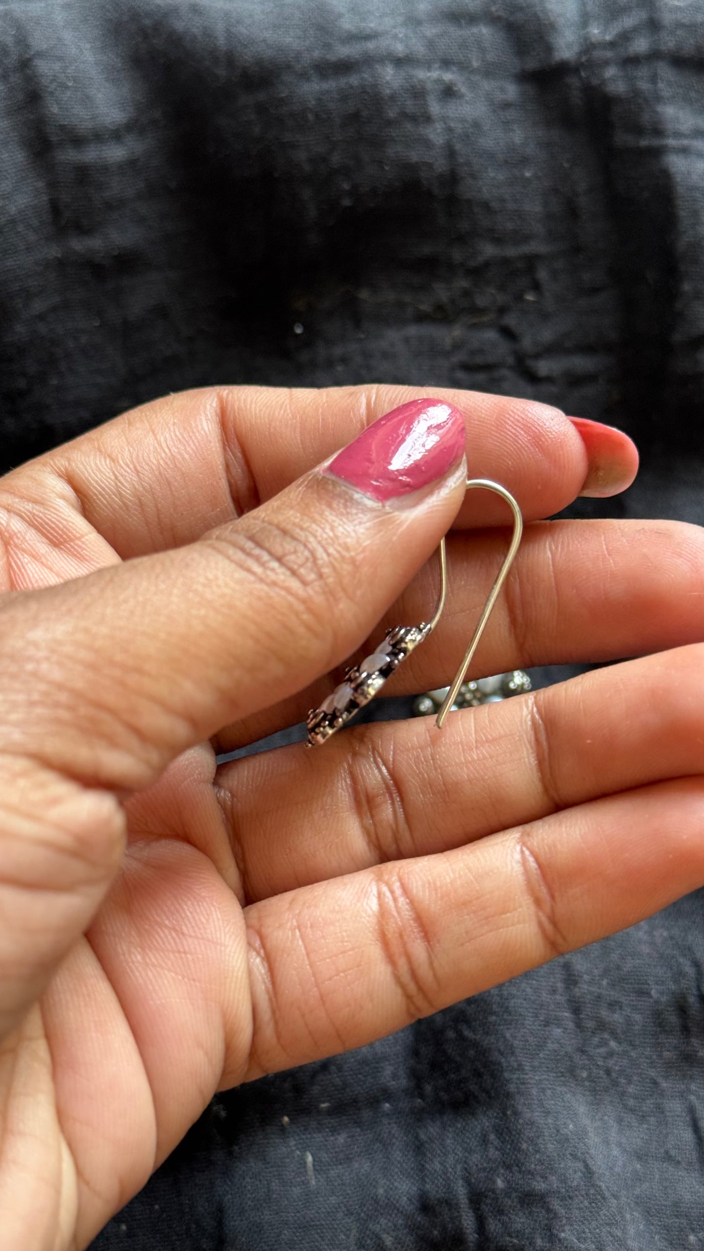 Bugadi clip-on (non pierced), oxidised silver - YCOSEBU523