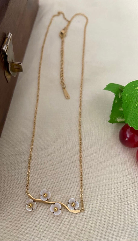 Gold plated chain, white floral pendant - YCGPC399