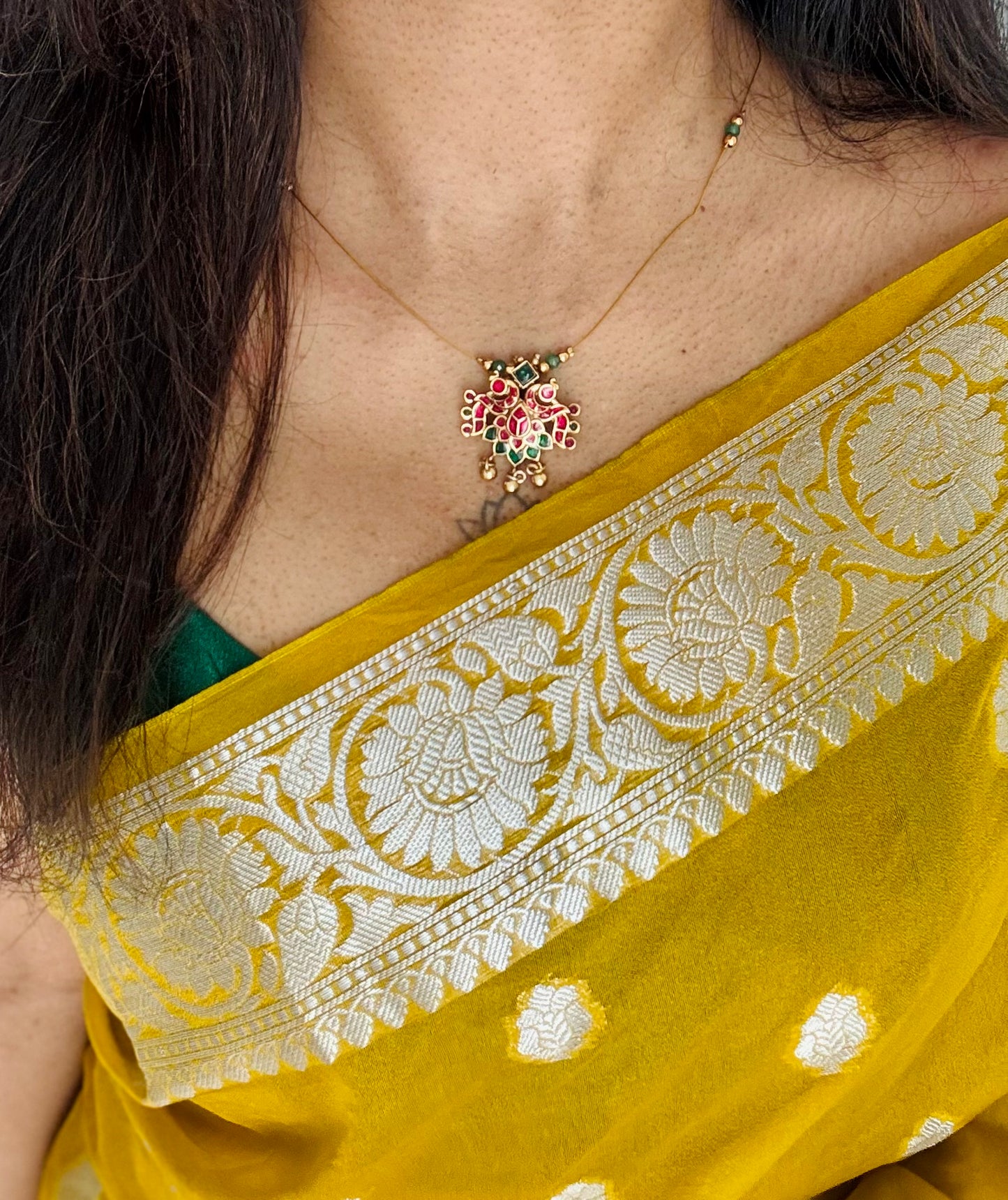 Invisible chain with ruby and green pendant - YCAGNP261