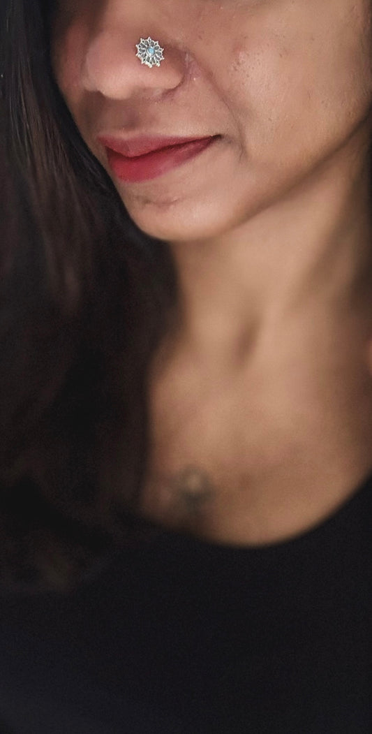 Floral nose pin - turquoise stone in pure silver - YCNPP01