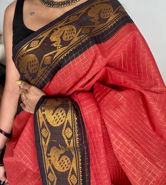 Red with black contrast zari checkered sungudi, kattuchayam dyed madurai cotton - YCCOTNJUCC16