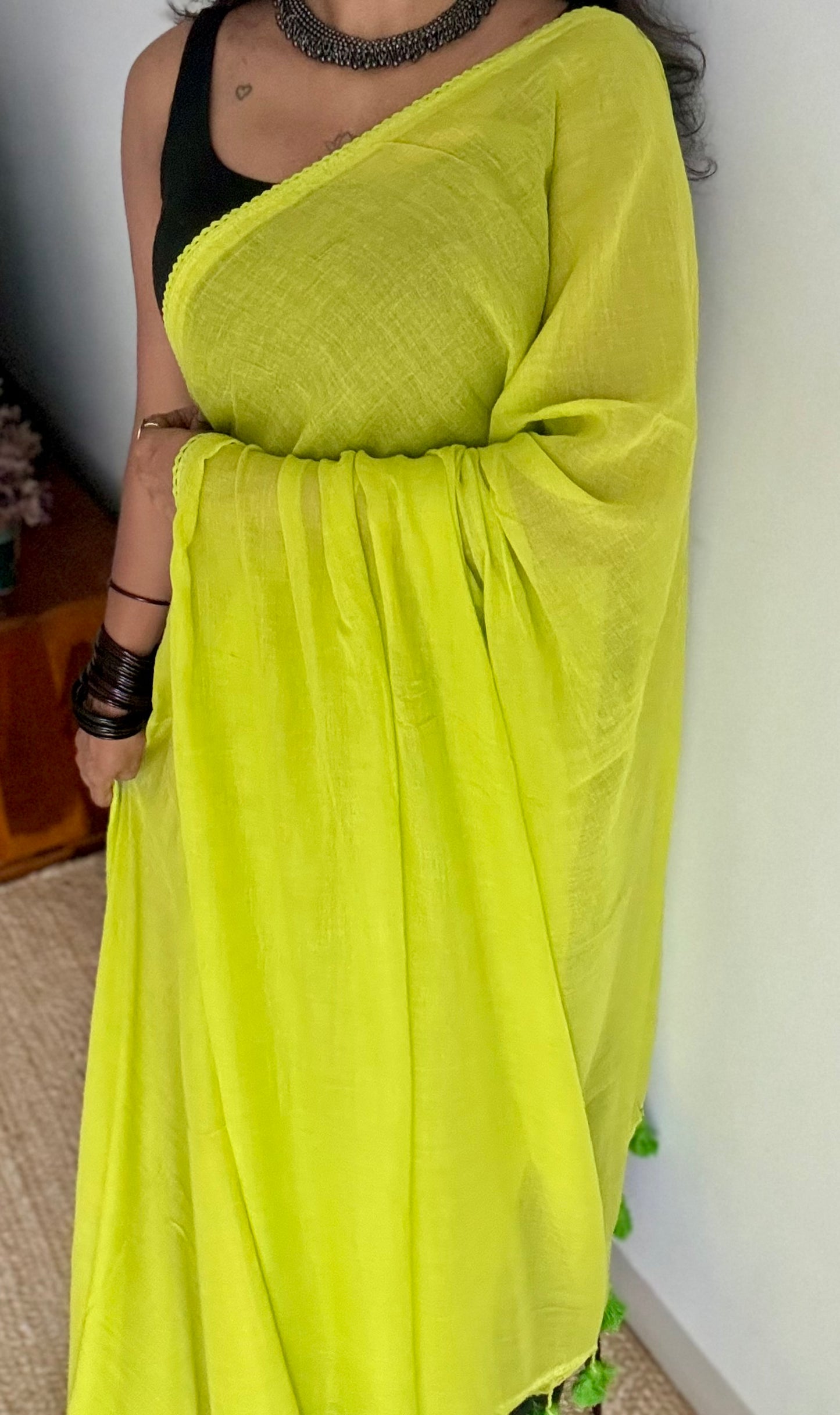 Lime green plain mul with lace border - YCBCMCLSE03