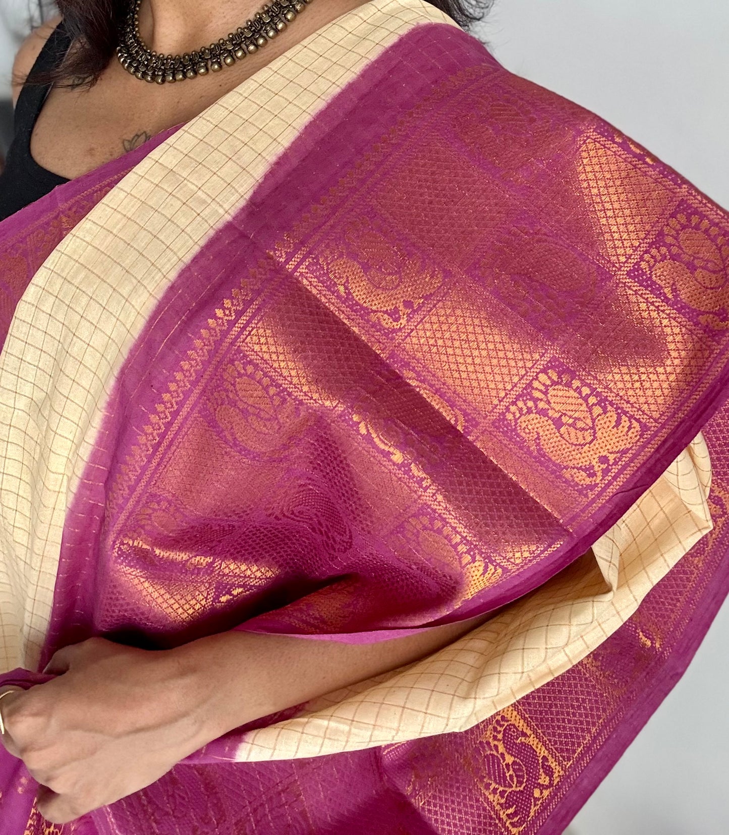 Ivory checks with dark magenta mayuri checkered zari border, madurai cotton - YCCOTNOCSC01