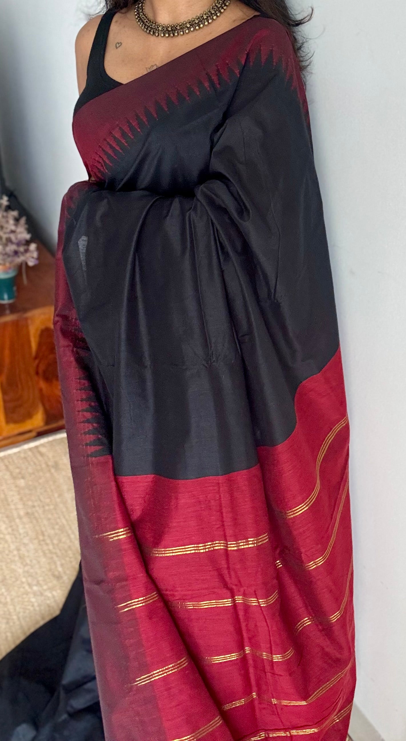 Black with maroon temple border - cotton silk - YCCOTNSEKCS16