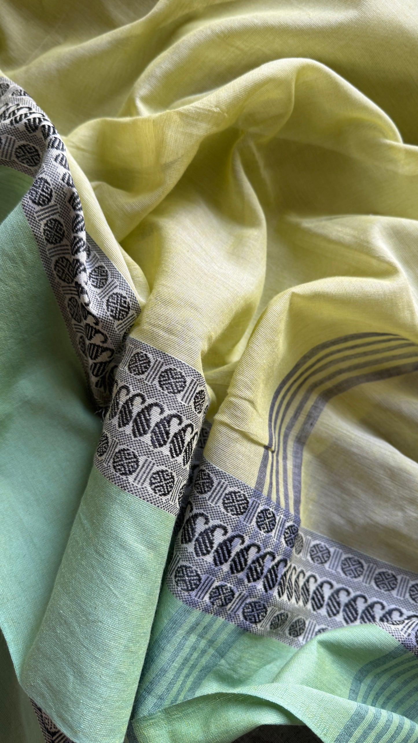 Leafy Whisper - Phulia Handwoven Soft Cotton YCBCFC04