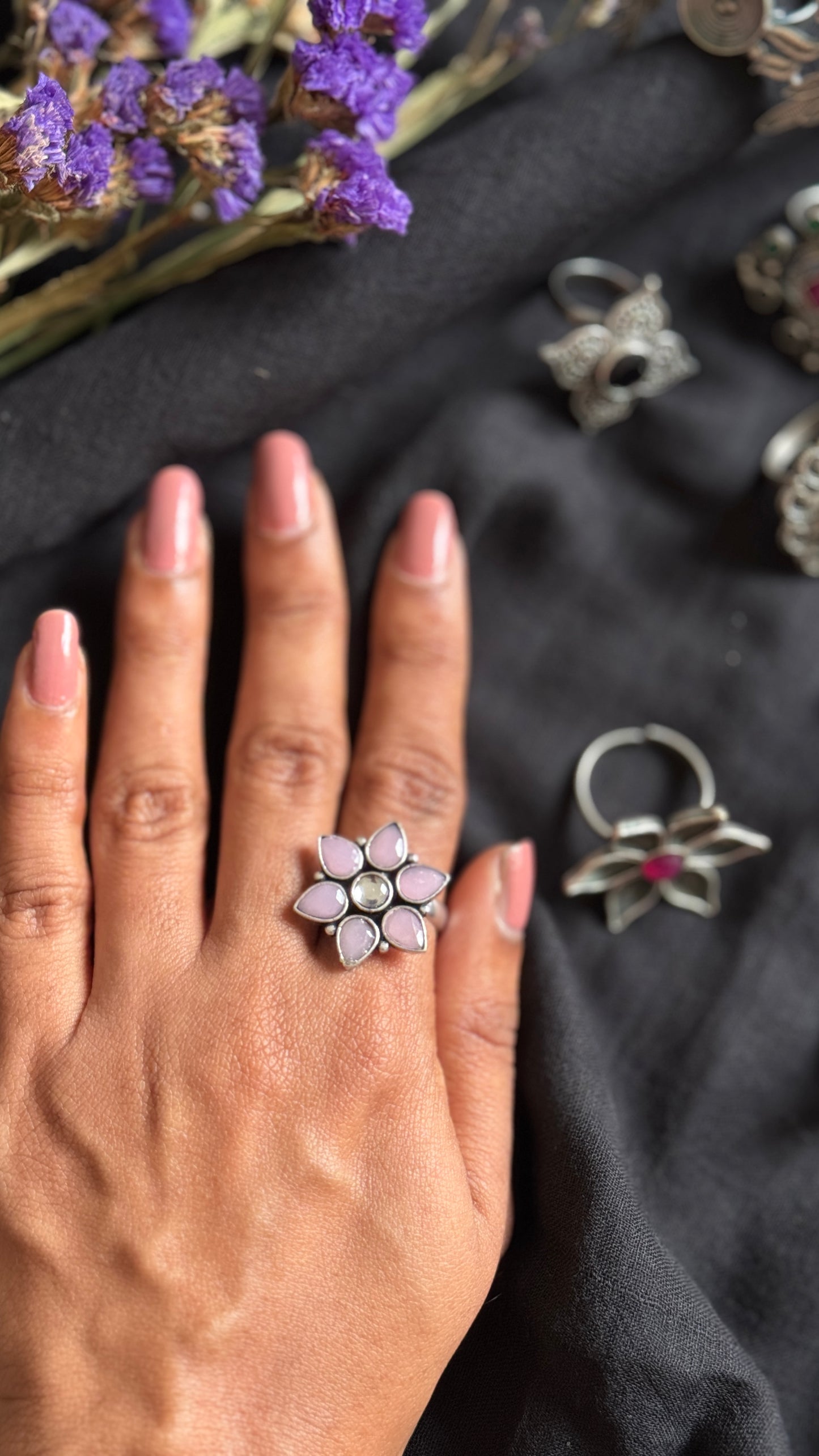 Adjustable floral ring - pink