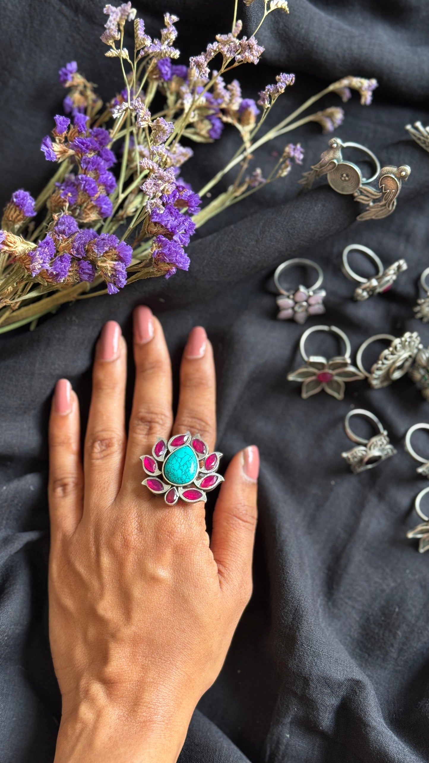 Adjustable lotus ring - turquoise dark pink stones
