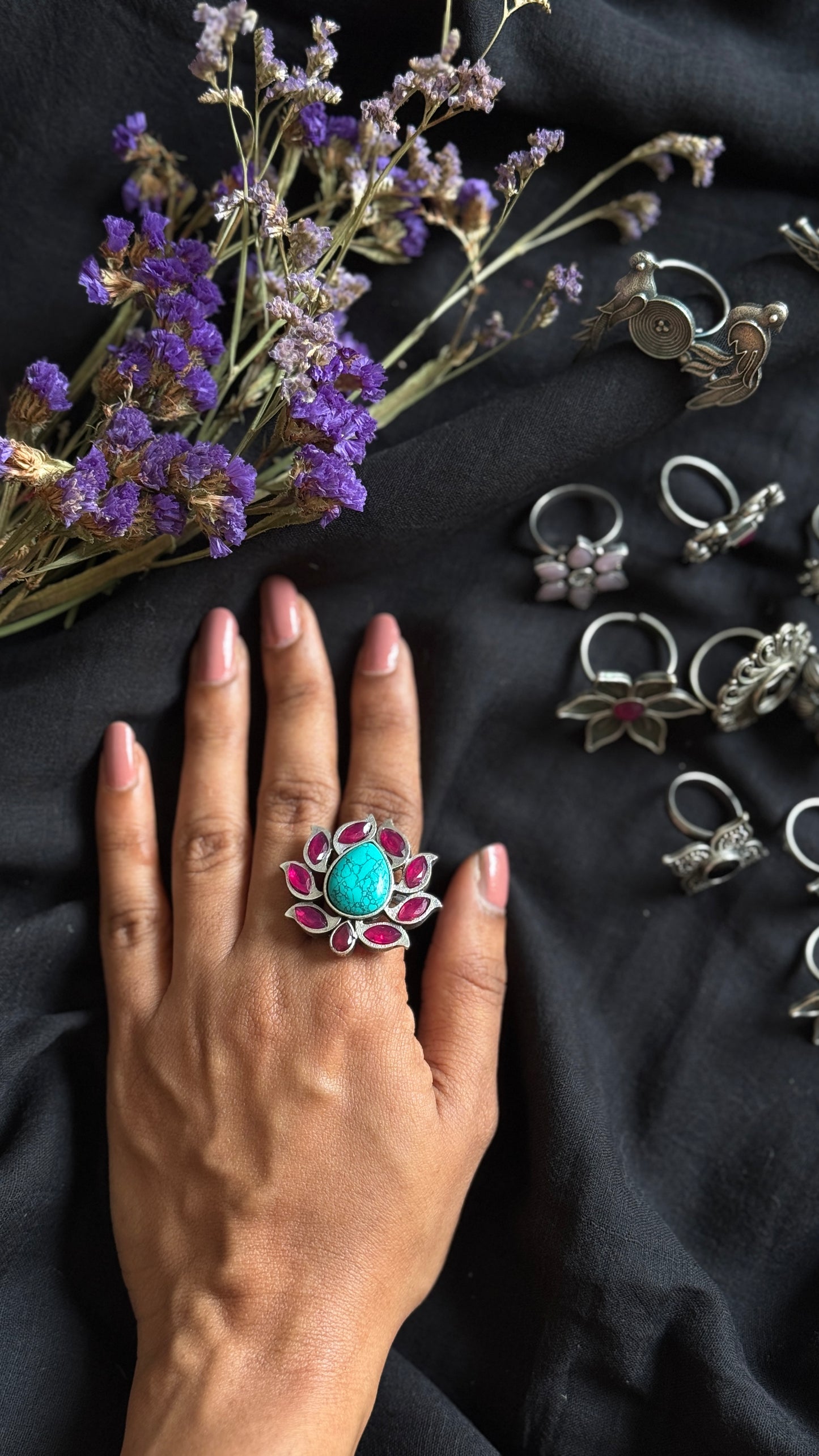 Adjustable lotus ring - turquoise dark pink stones