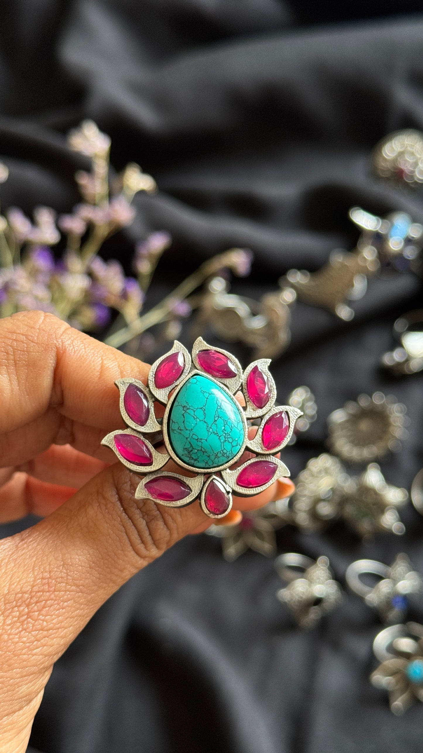 Adjustable lotus ring - turquoise dark pink stones