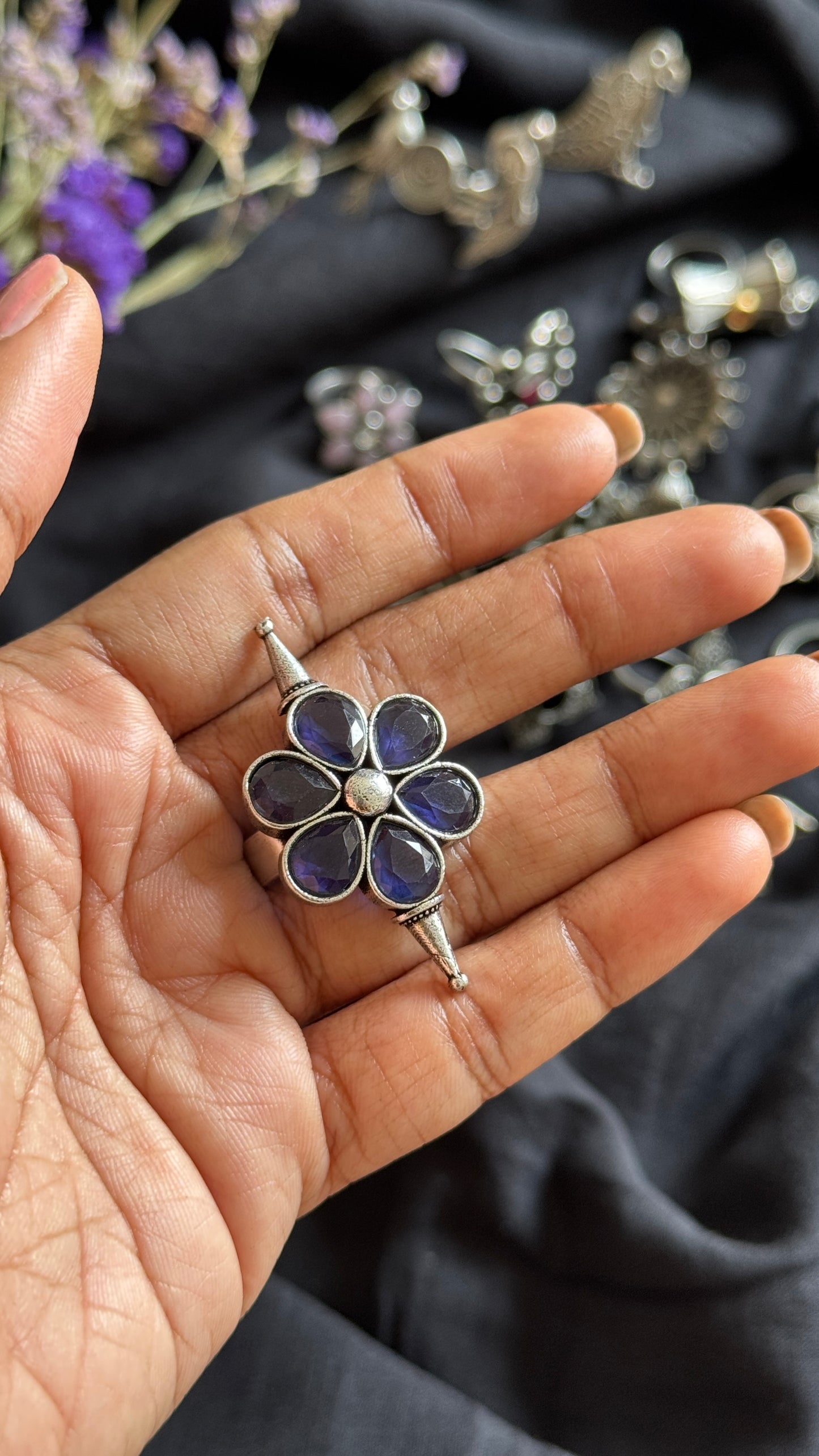Adjustable floral ring - dark blue